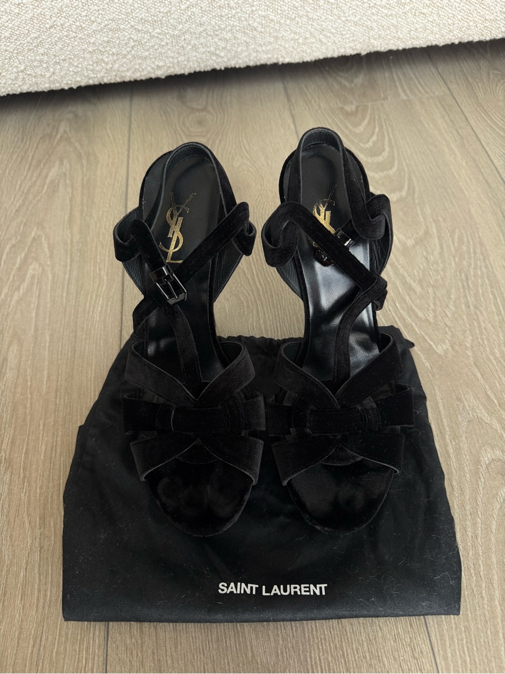 Saint Laurent Black Velvet Heels 🖤